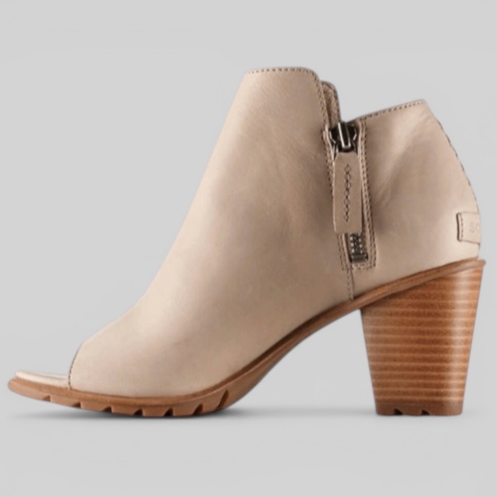 Sorel - Nadia Bootie Sandy Tan